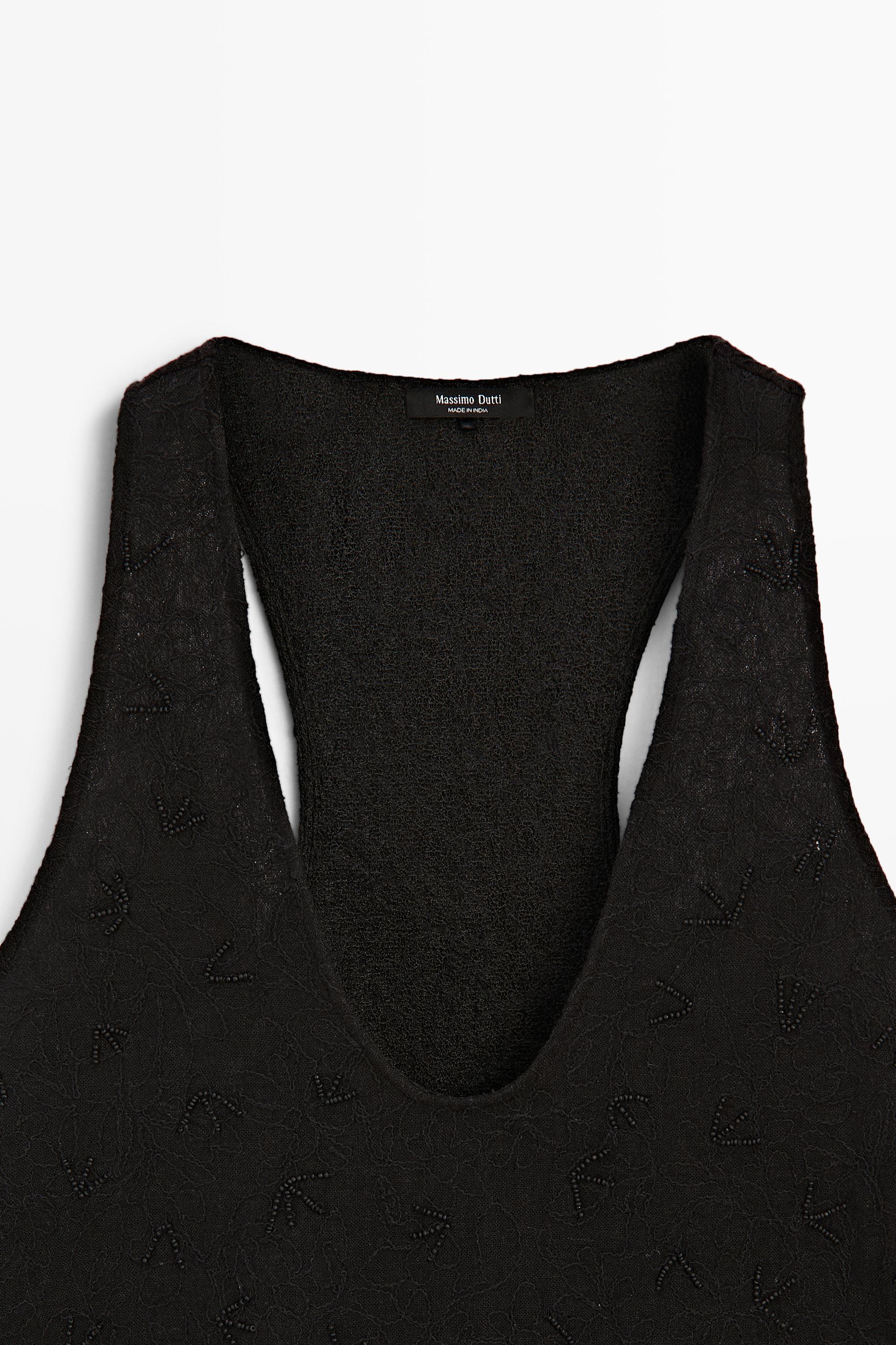 Top fluide avec broderies